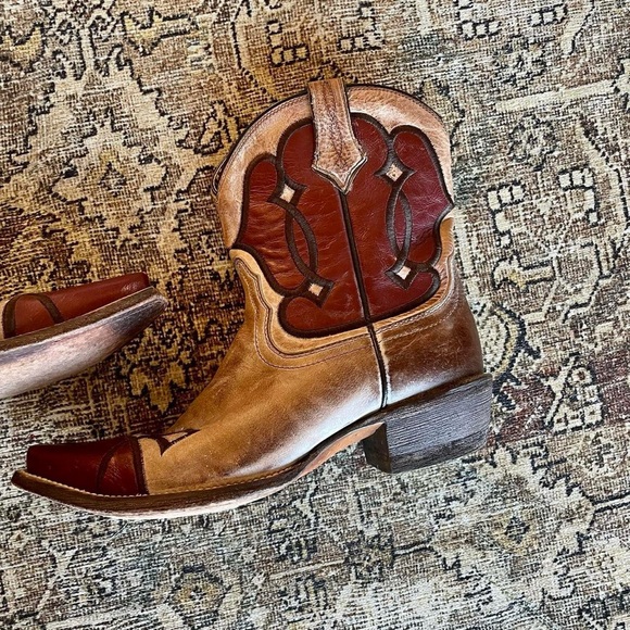 Vintage Leather Embroidered Cowboy Western Boots in Burgundy/Taupe - 10 - Picture 2 of 6